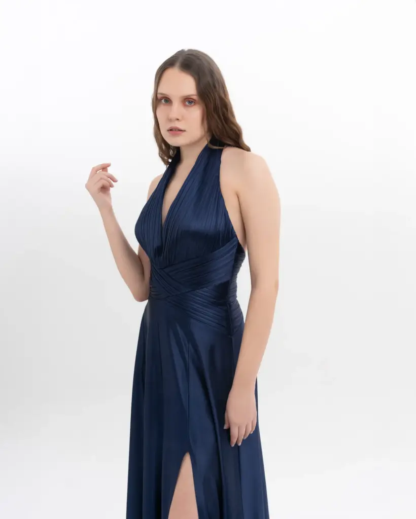 Halter neck evening dress metallic pleated