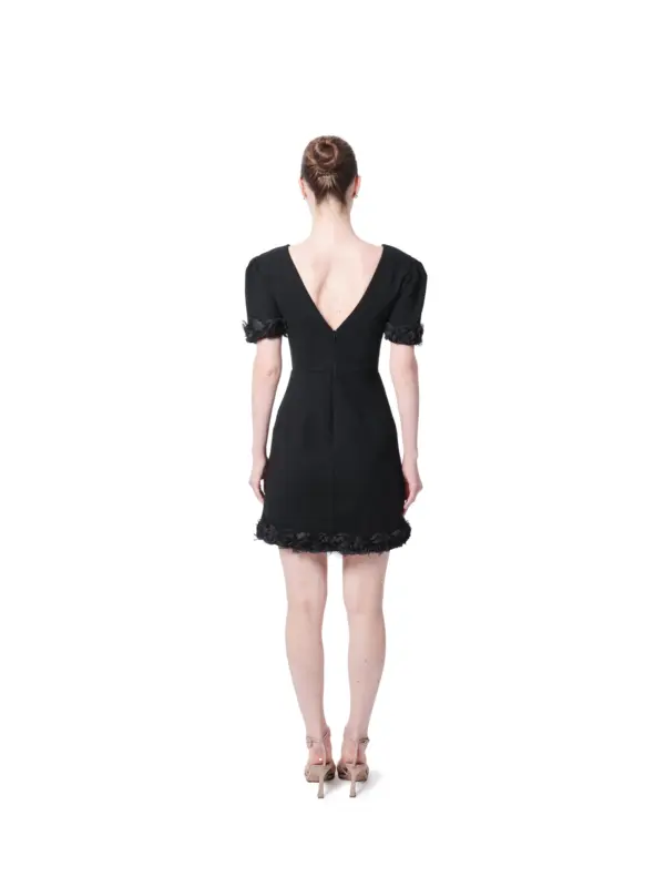 Short dress V-neck puff sleeve floral hem