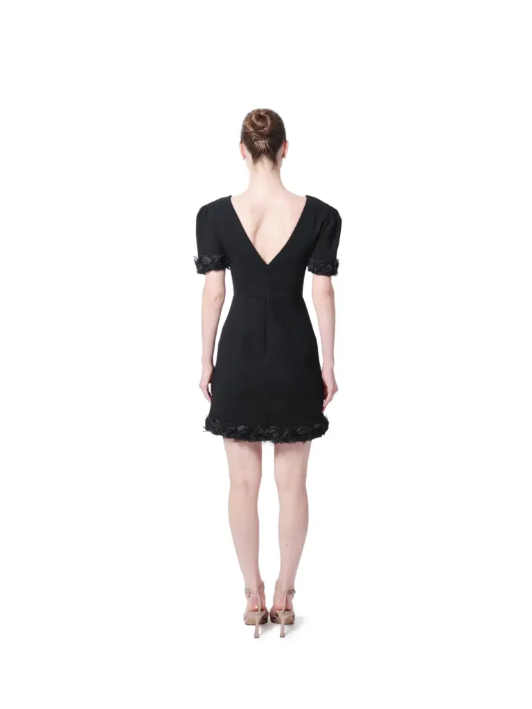 Short dress V-neck puff sleeve floral hem